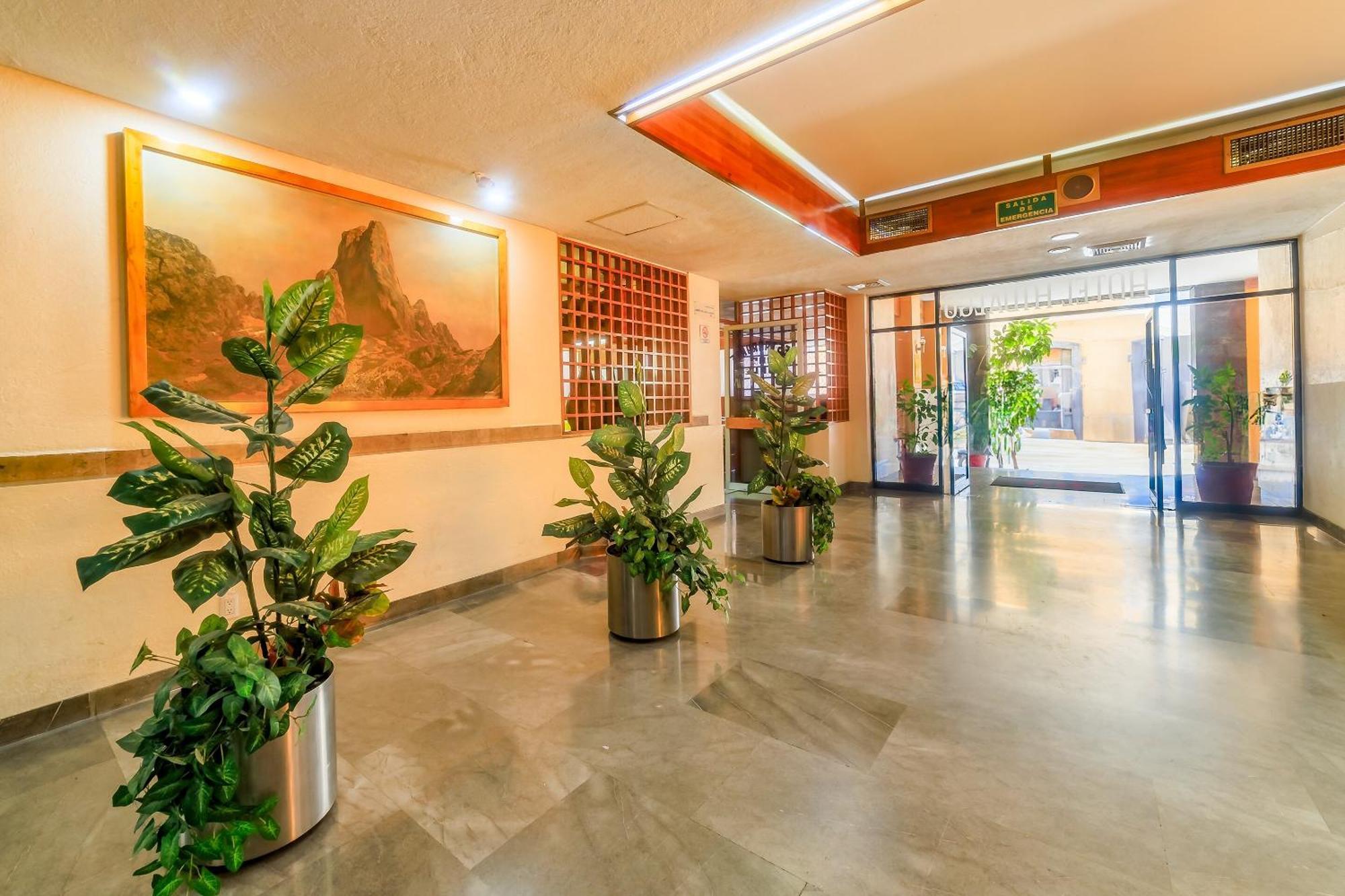 Oyo Hotel Hidalgo — Photos 1